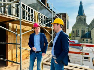 Gijs met Dieter op de werf